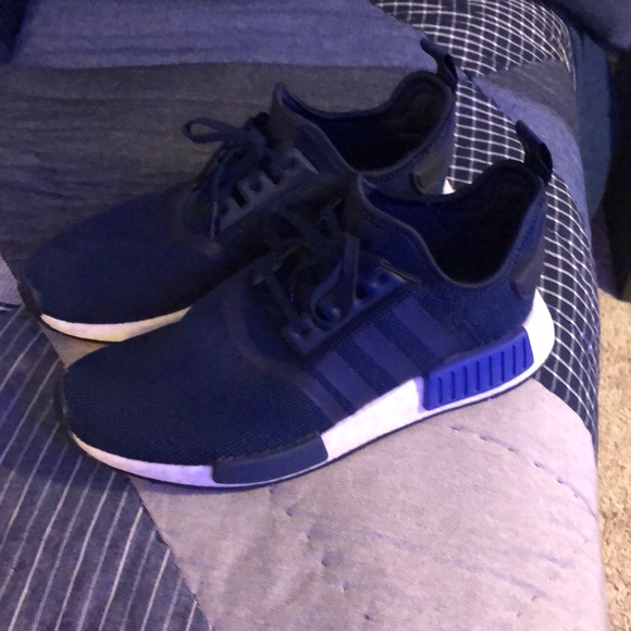 nmd r1 navy blue